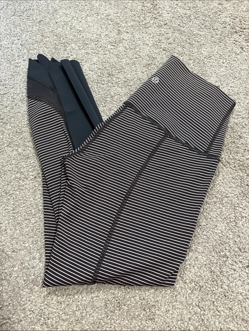 Lululemon Stripped Cropped Leggings